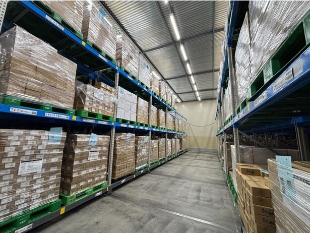 さとふるでは一部の返礼品の配送において自社倉庫が活用されている