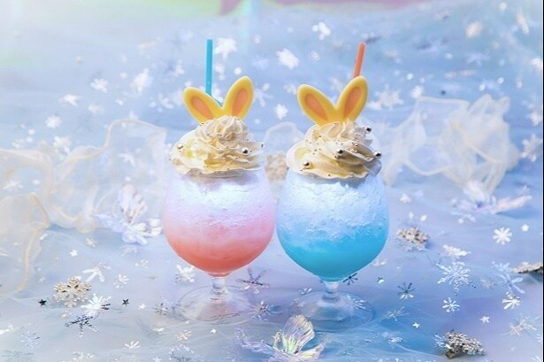 【写真】ピンクとブルー、どちらを選ぶ？物語の分岐点のような“白うさぎソーダ”