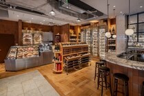 「DEAN ＆ DELUCA 品川」が大リニューアル！立ち飲みワインバーや拡充された和食材の売場に注目