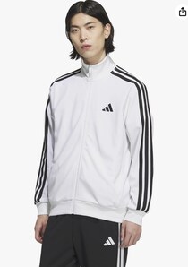 動いても、羽織っても。快適さとスタイルを両立する一着【アディダス】のジャージがAmazonに登場中‼