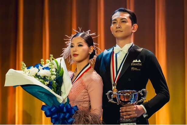 町田啓太さん演じるもう一人の主人公・杉木信也のダンスパートナー・矢上房子役は石井杏奈さん