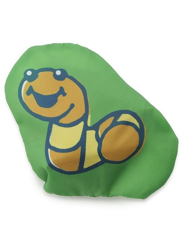 エコバッグを収納した様子。ミミズのスライミーがかわいい！