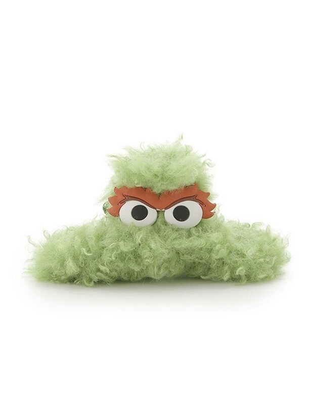 「ファーヘアクリップ」(2530円)