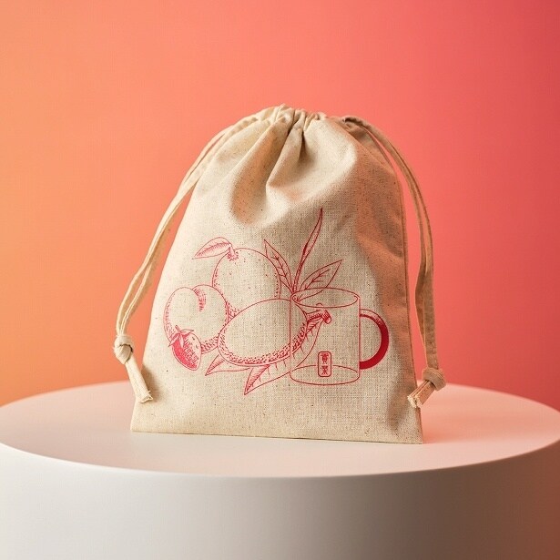 フルーツティーアソートが入ったオリジナル巾着