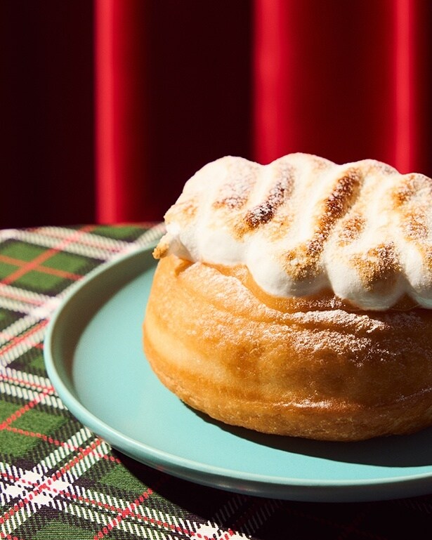 「レモンメレンゲドーナツ」(360円)