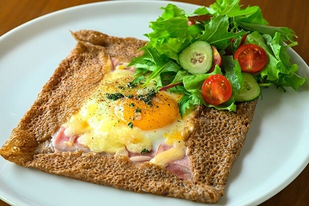 ガレット(そば粉のクレープ)