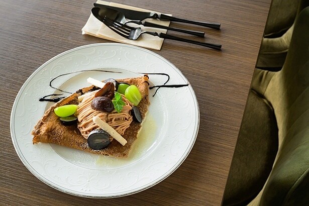 秋薫るモンブランガレット 栗とカシスのハーモニー