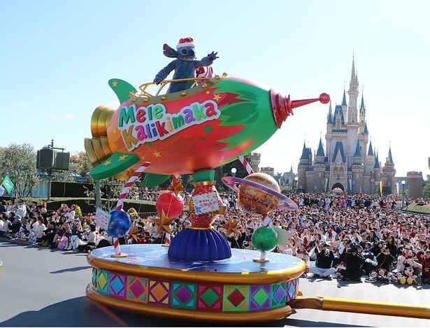 サンタ帽をかぶったスティッチ