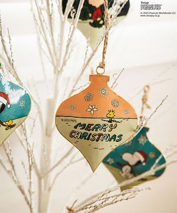 「【PEANUTS×BAYFLOW】メタルオーナメント★2025X'mas★(ウッドストックXmas)」(880円)