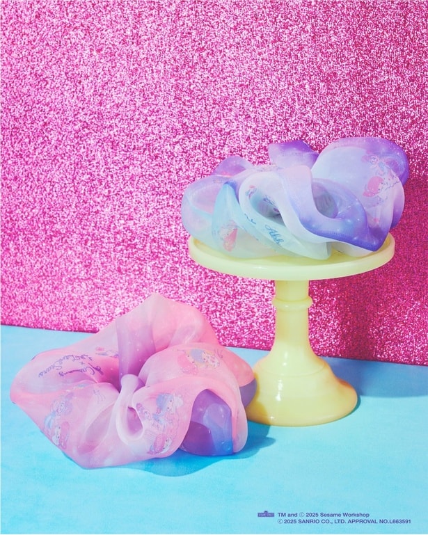 「シアープリントシュシュ」(2970円)