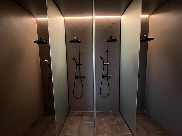 サウナの前に汗や汚れをシャワーで流そう