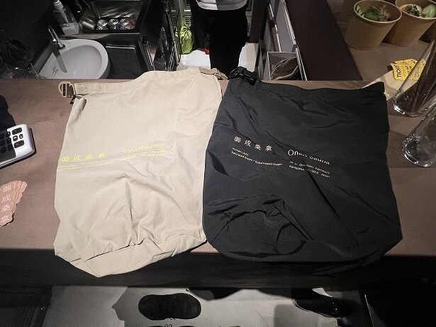 オリジナルグッズの販売もある