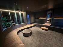 サウナ室内で水浴び！蒸気と空気の流れを計算し尽くした2つの熱に“ヒューマンロウリュ”で快感！鎌倉駅近に誕生した「御成桑拿」に行ってきた