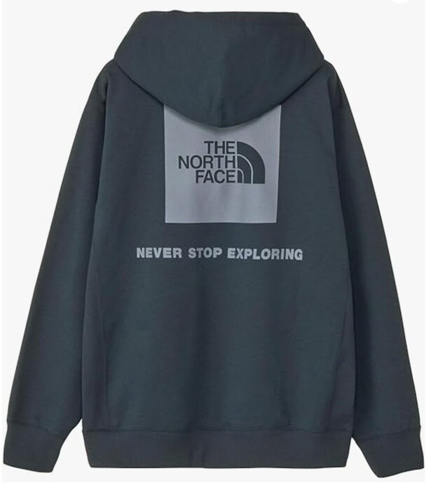 背中で語る、ノースフェイス。快適さと存在感を両立した定番パーカ【ザノースフェイス】のパーカーがAmazonに登場中‼