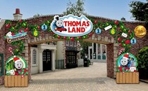 「トーマスランド クリスマス2025」スタート！新作映画と連動したワクワクの企画が目白押し！