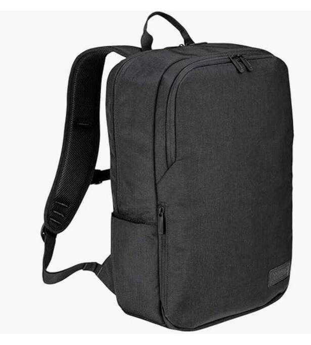 スマートに持ち歩く、ビジネスの必需品。アウトビズ バックパックスリム【コールマン】のリュックがAmazonに登場中‼