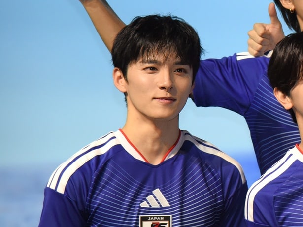 「JI BLUE」メンバーの川西拓実さん(JO1)