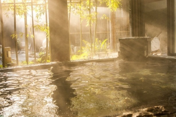 湯はやわらかく少しとろみがある