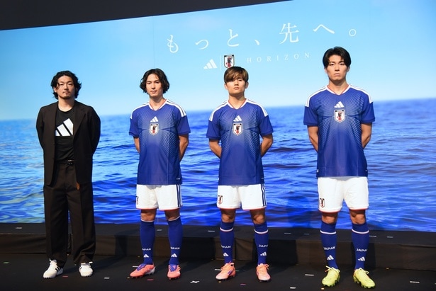 アディダスジャパンの金子勝太さんを交えての4ショット