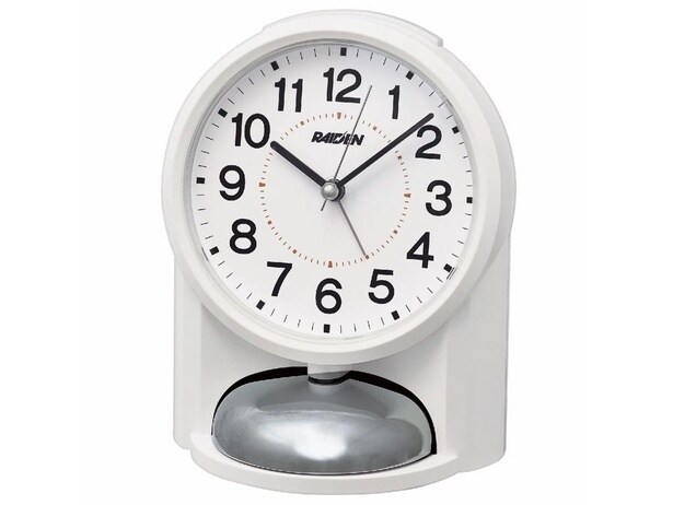 画像は現行品。ブルーライトで睡眠を妨げず、充電切れの心配もない 。針表示式ならではの信頼感がここにある