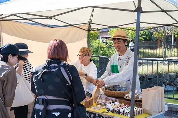 思いに賛同した38店舗が出店