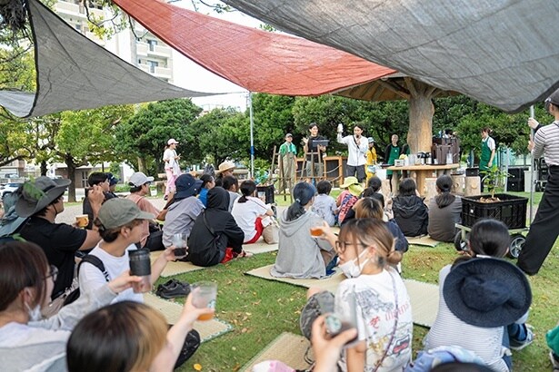 アイスコーヒーやアイスティーで乾杯