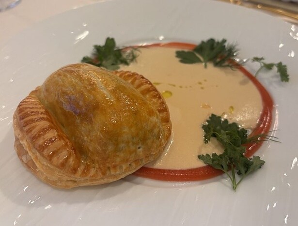 アニヴェルセルの結婚式で話題の“包み焼き”も「Christmas ディナーコース」で楽しめる！