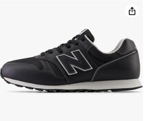 落ち着いたトーナルロゴで、洗練された足元を演出【ニューバランス】のスニーカーがAmazonに登場中‼