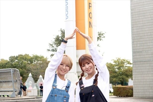 つくばエキスポセンターを訪れた富田美憂さん(写真右)と稲垣好さん(写真左)