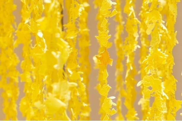 近くで見るとピカチュウたちが連なっているのがわかる