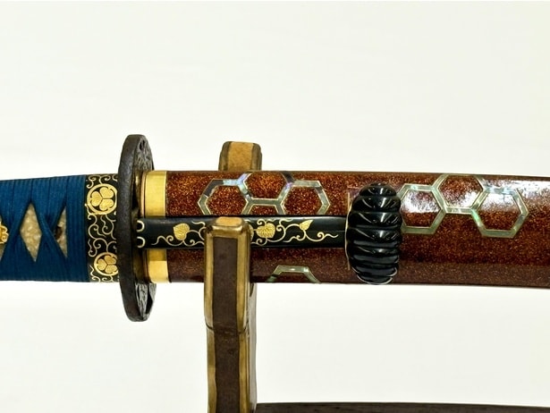 拵の鍔周辺にフォーカス