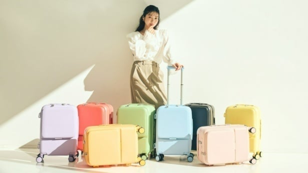 2025年12月中旬より順次発売される、推し活や推し旅に最適なスーツケース「OSHINO(オシノ)」