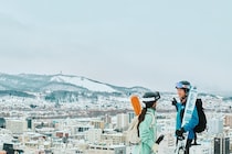 寒さで価格が変わるクラフト生ビールが新登場！OMO7旭川で上質なパウダースノーとアフタースキーを楽しめる「旭川、スキー都市宣言」開催