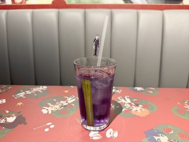 ＜オクタヴィネル寮＞レモンバタフライピーティー(1090円)