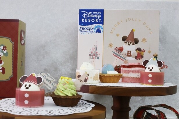 「アソーテッド・ミニケーキ」(9個入り5000円)には、“リルリンリン”やクリスマスツリーなどのピックが付属。自分でデコレーションできるのも楽しい