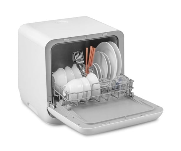 つないで、注いで、ボタンひとつで完璧に。食器洗いをもっと自由に【アイリスオーヤマ】の食洗機がAmazonに登場中‼