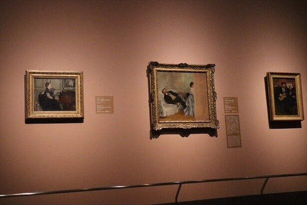 当時の人々のプライベートな姿や時代背景をも映し出す