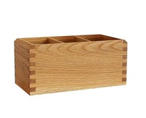 無垢のナラの優しい色合いが、日々を整える。机上の静かな存在感【オークヴィレッジ】のペン立てがAmazonに登場中‼