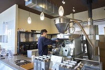 コーヒーで旅する日本／四国編｜随所に凝らした細やかな工夫で、コーヒーとお客をつなぐかけ橋のような存在に。「トートコーヒー」