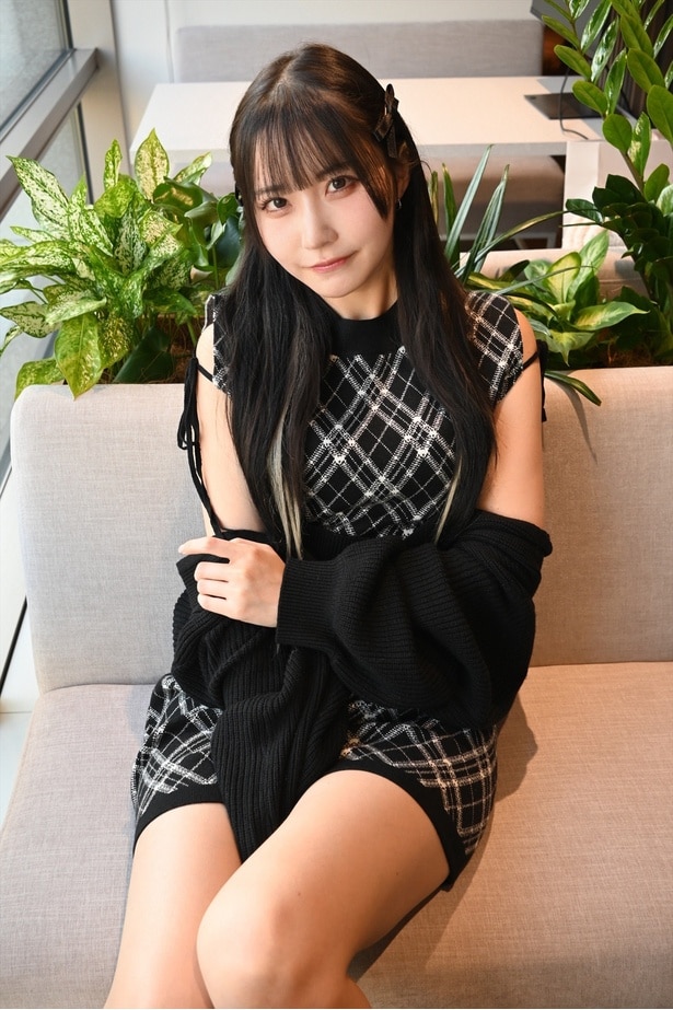 【写真】「アイドルとしてのかわいいショットもあり、ほぼ全裸という本当に限界なしといった感じも！」
