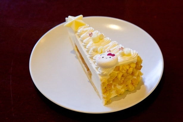 ホワイト・ツリーケーキ 〜アップル&ヨーグルト〜。雪をまとったケーキはさわやかで甘酸っぱい