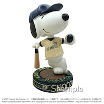スヌーピーが背番号00のドジャースユニフォームで登場！郵便局限定ボブルヘッド、500体限定で販売