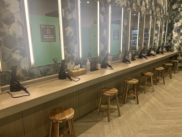 ドライヤーやスキンケア用品などは自由に使える