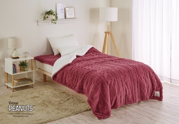 「PEANUTS キルトケット」(9900円)