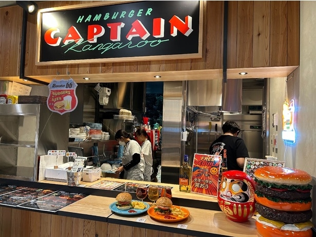 大阪発祥・沖縄で大人気のハンバーガー店