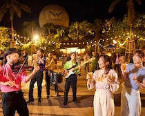 ジャングリア沖縄、夕暮れからが本番!?夜の恐竜サファリやお得な午後チケットも登場！