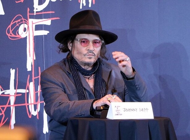 来日記者会見の様子