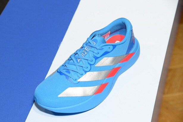 アディゼロ内最軽量トレーニングシューズ「ADIZERO EVO SL WOVEN」