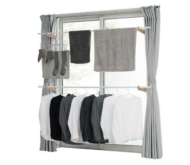 干す場所が足りない…外のホコリが気になる…を一発解決！【アイリスオーヤマ】Amazon限定の優秀窓枠物干しを今すぐチェック！