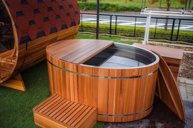 「kokolo sauna」の高性能チラー水風呂「HAGOROMO 1」(※展示場で撮影した画像)